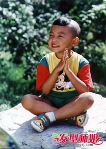 宫傲个人资料,才华横溢的年轻才俊，揭秘他的成长之路